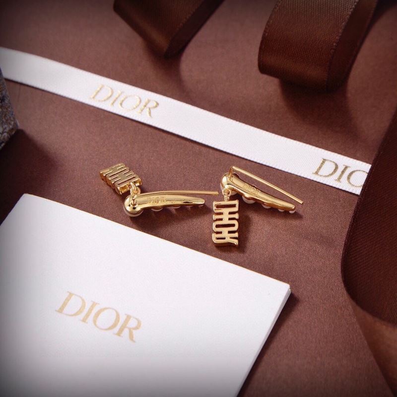 chr1st1an D10r earrings